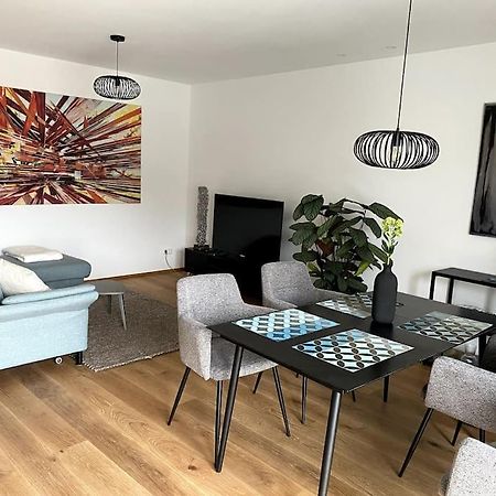 Modernes City-Appartement Нойштадт-ан-дер-Вайнштрасе Екстер'єр фото